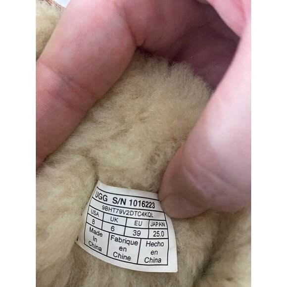 Ugg Australia Classic Chestnut Brown boots - 8 - S/N 1016233 - Picture 8 of 12